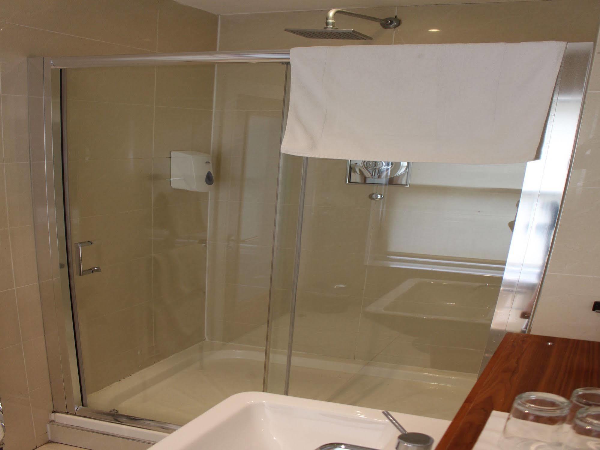 Hotel The Lombard Pub & Townhouse 4*