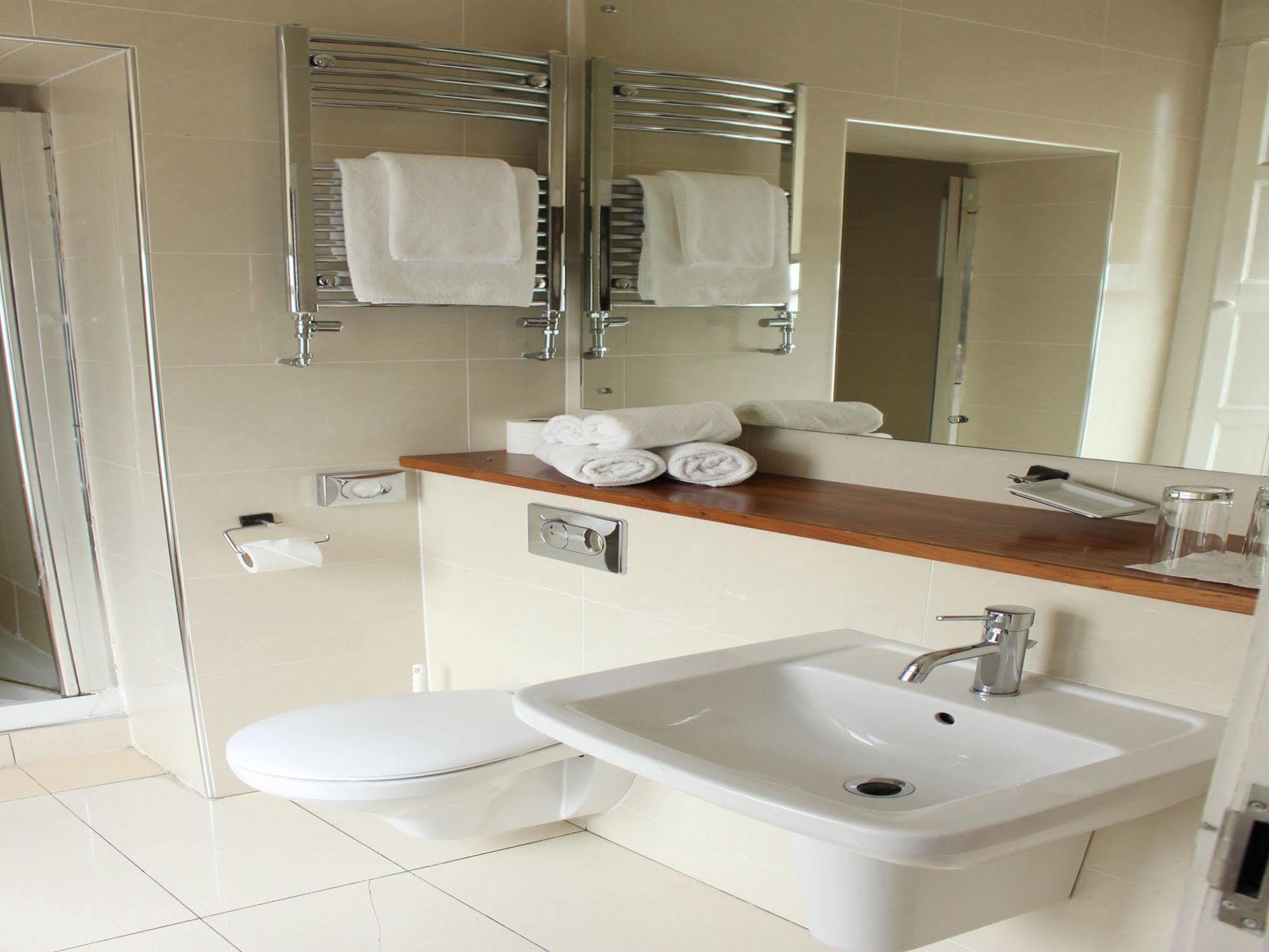 The Lombard Pub & Townhouse 4*